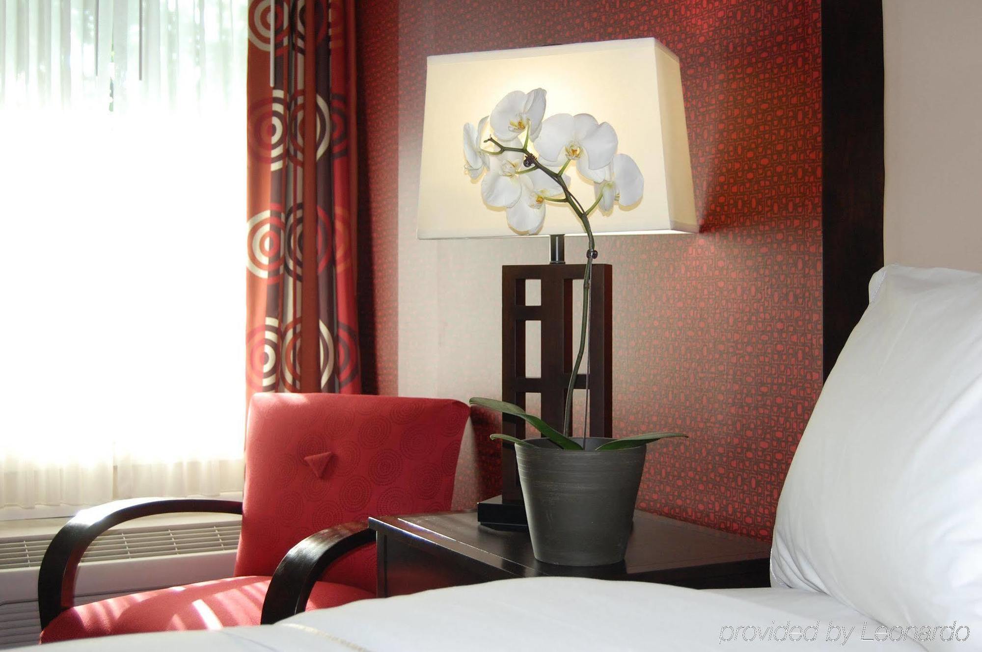 Отель The Lloyd Stamford, Tapestry Collection By Hilton Экстерьер фото